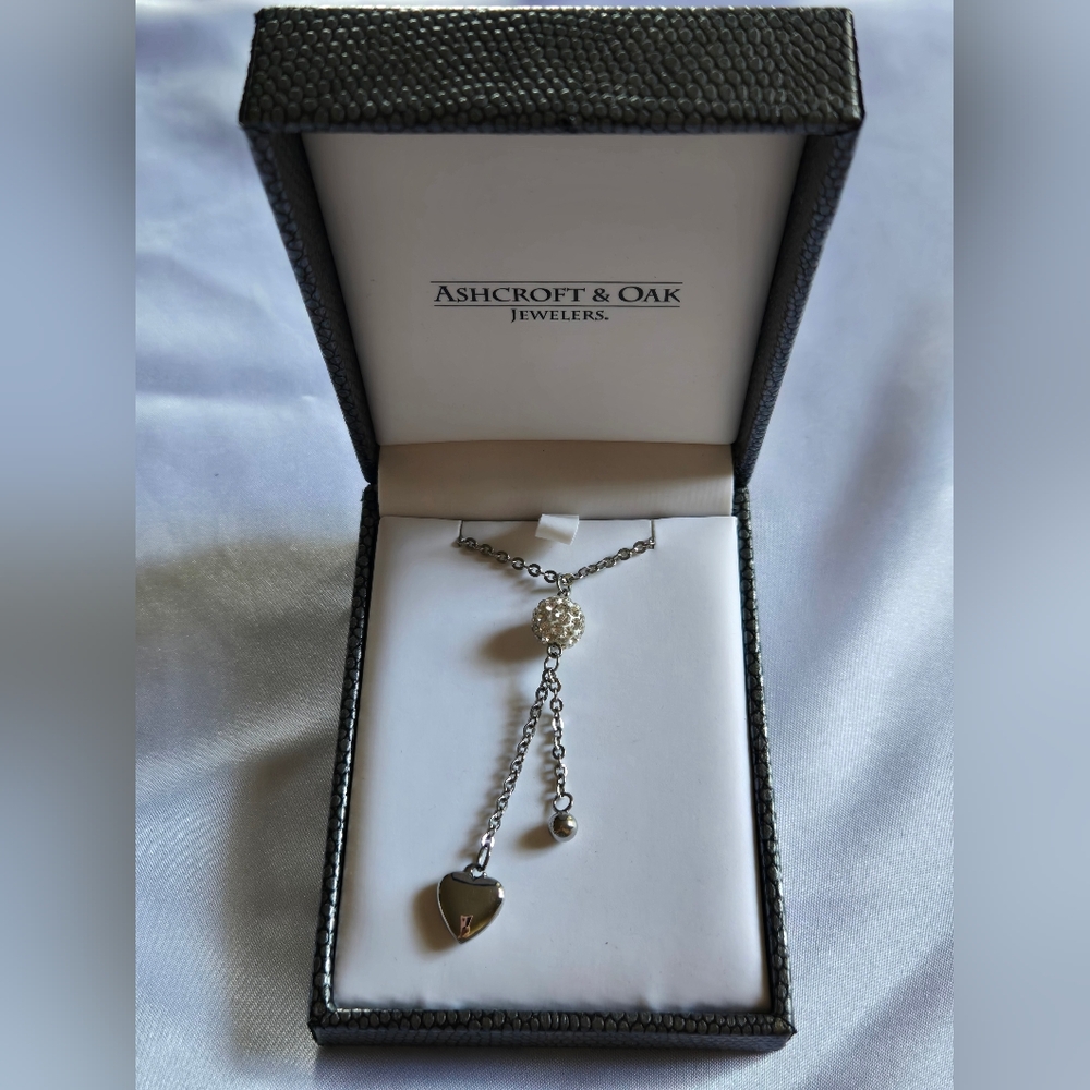 Ashcroft & Oak Silver Heart Lariat Necklace with Crystal Accent